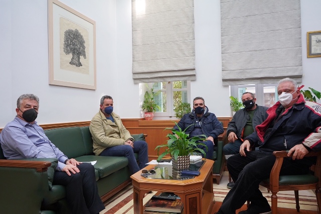 Συνάντηση ΣΤΥΕ- ΟΣΕΤΕΕ με τον Περιφερειάρχη Κρήτης